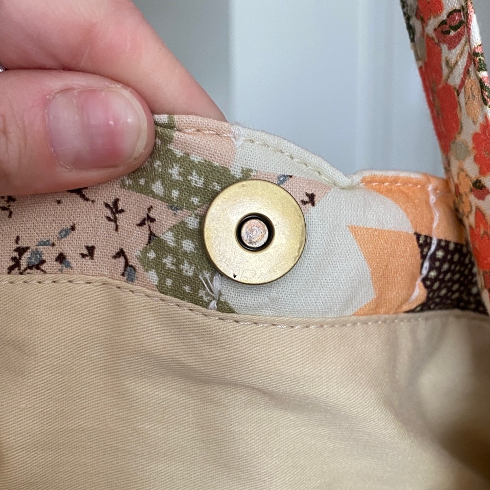 Quilted Patchwork Tote Bag Universal Thread Like … - image 5